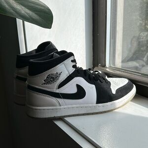 Air Jordan 1 Mid Diamond DH6933-100